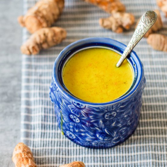 Golden Milk with Fresh Turmeric