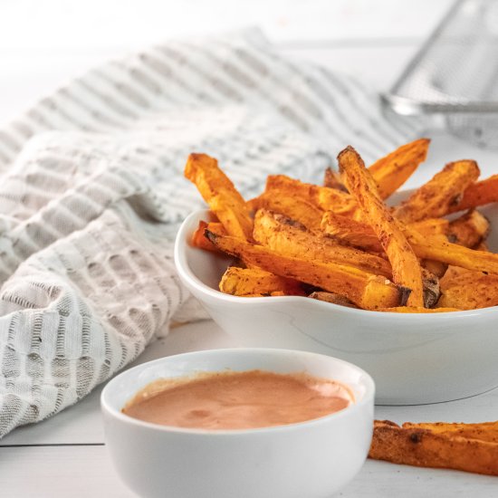 AIR FRYER HOMEMADE SWEET POTATO FRIES