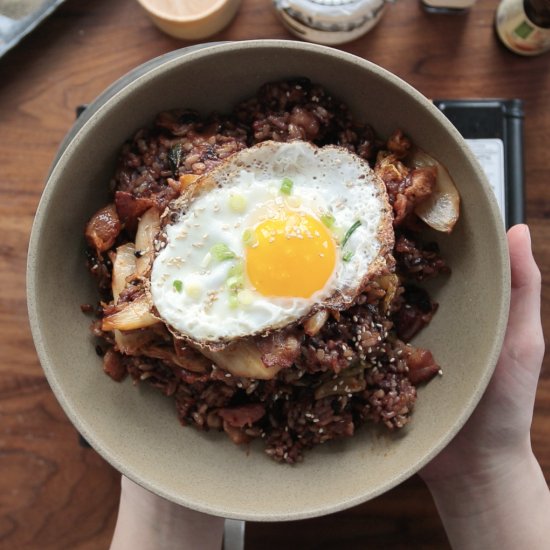 spicy and tasty kimchi fried rice