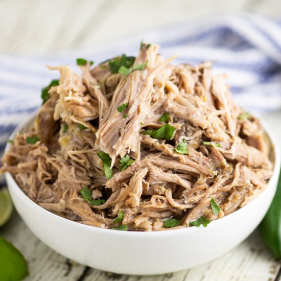 Slow Cooker Chipotle Carnitas