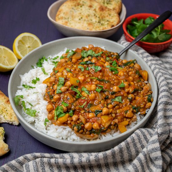 Easy Lentil and Chickpea Curry