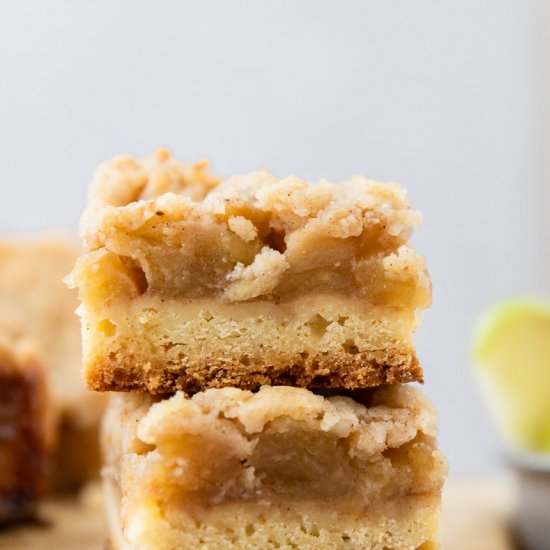 Apple Crumble Bars