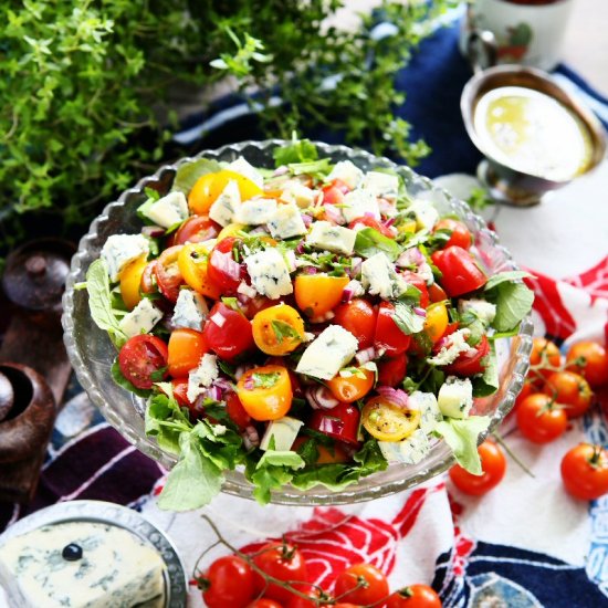 omato Salad with Fourme d’Ambert