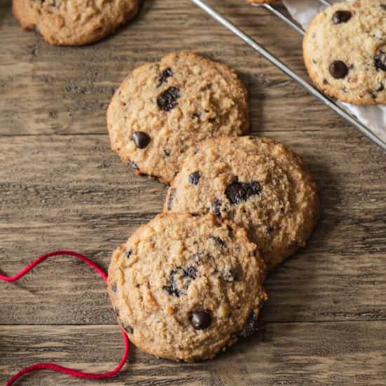 Keto Chocolate Chip Cookies