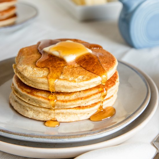 5 Minute Banana Oat Pancakes