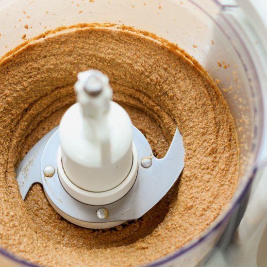 How to Make Homemade Almond Butter