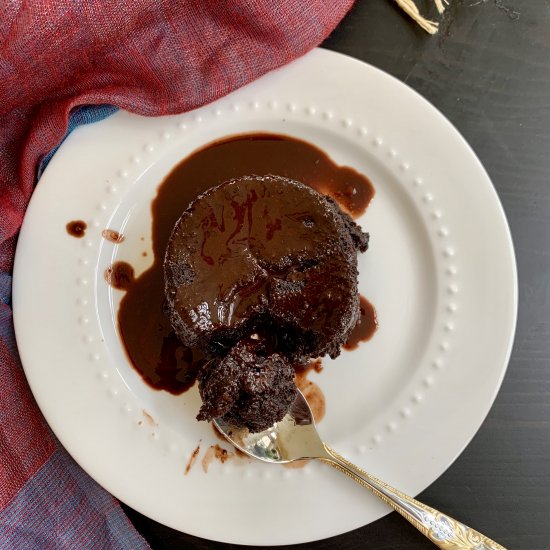 Fudgy Chocolate Cake (Paleo, AIP)