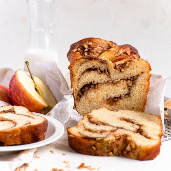 Apple Cinnamon Babka