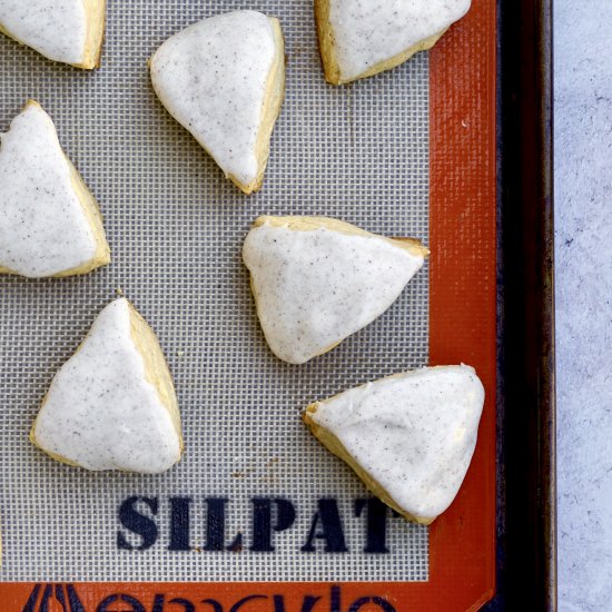 Petite Vanilla Bean Scones