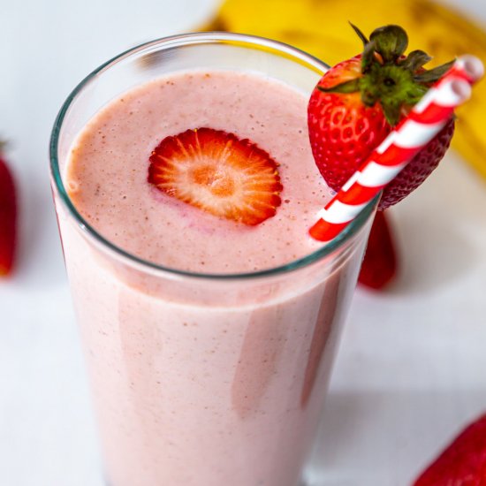 Strawberry banana smoothie