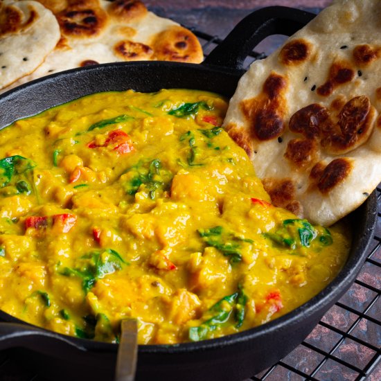 Sri Lanka Palak Dal with Naan