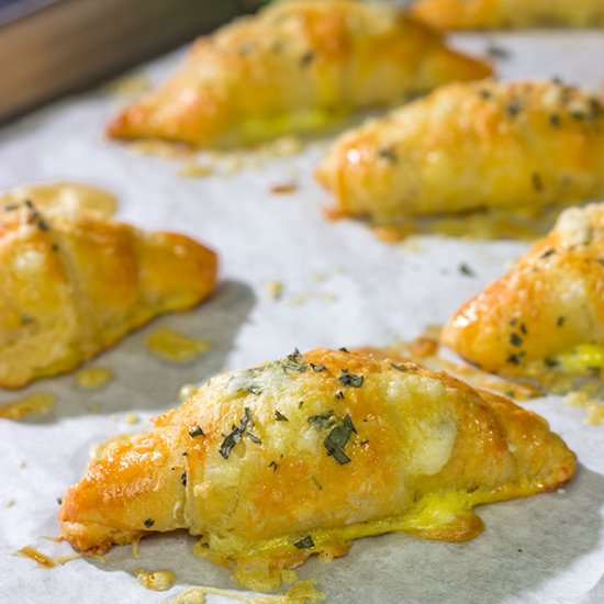 Cheesy Crescent Rolls