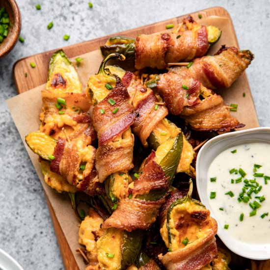 Easy Bacon Wrapped Jalapeño Poppers