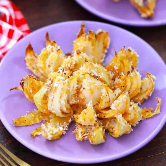 Air Fryer Blooming Onion