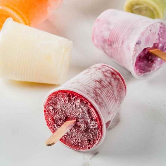 Boozy Popsicles With Juice, Alcohol