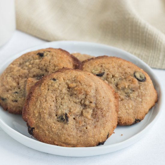 Chewy Keto Chocolate Chip Cookies