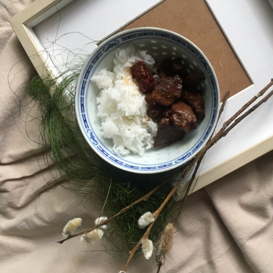 Tau yew bak or soy braised pork