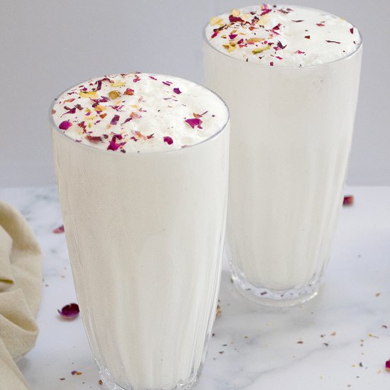 Sweet Lassi (Indian Yogurt Drink)