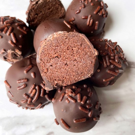 Healthy Vegan Chocolate Truffles