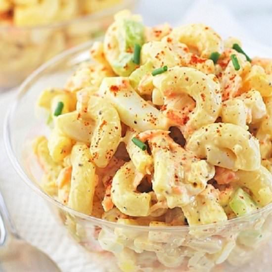 classic creamy macaroni salad