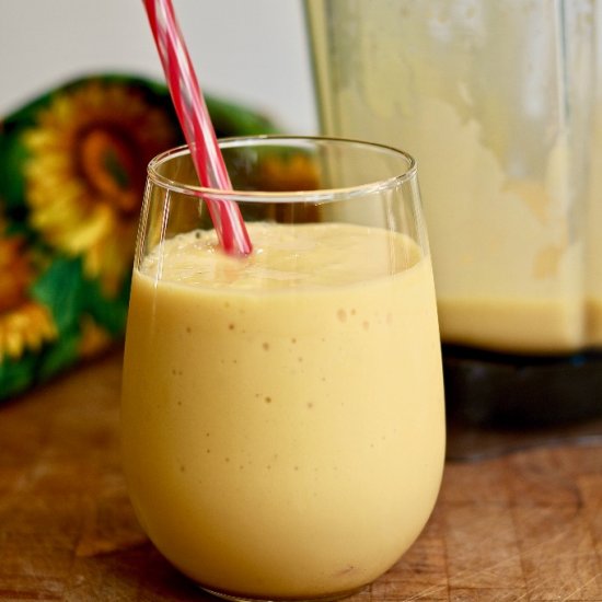 5 Minute Mango Smoothie