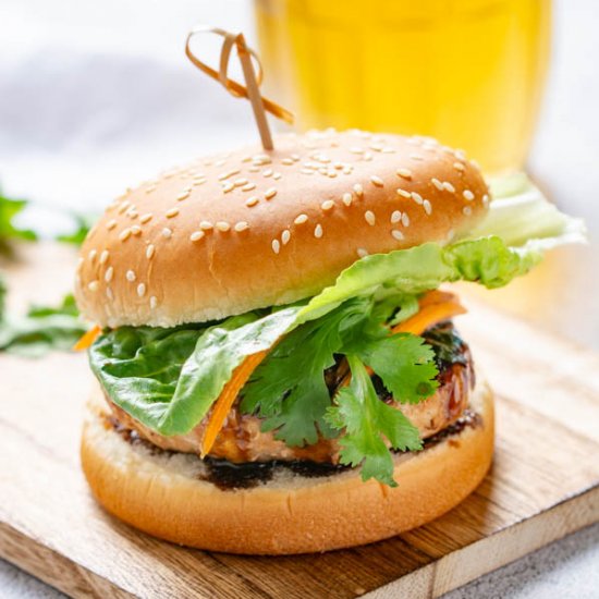 Char Siu (Chinese BBQ Pork) Burger