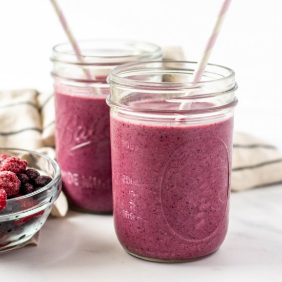 Mixed Berry Smoothie with Kefir