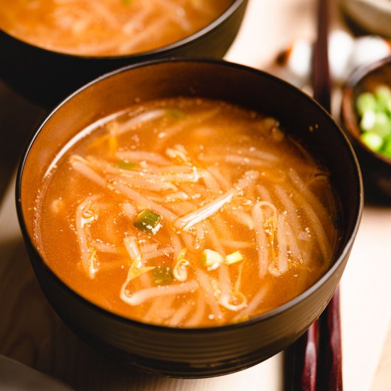 Spicy Bean Sprout Miso Soup