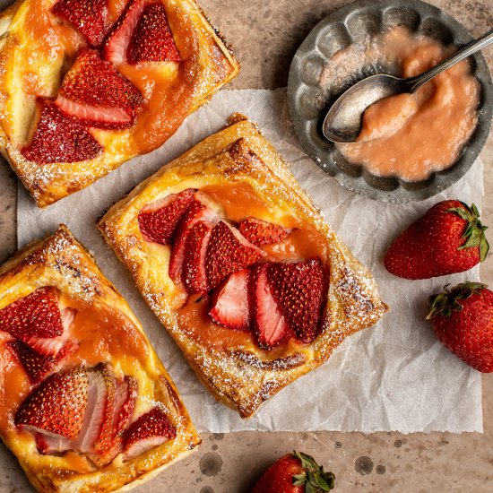 Strawberry rhubarb cheese danish