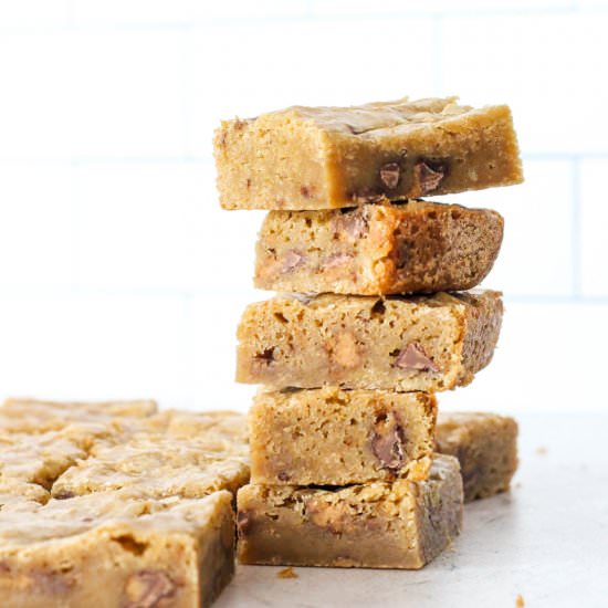 Peanut Butter Cup Blondies