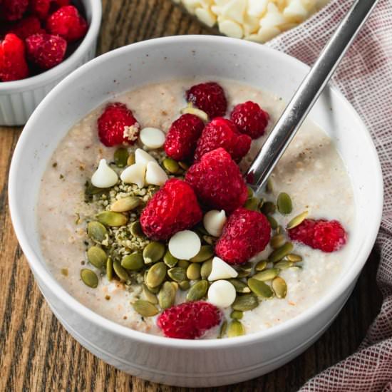 Raspberry White Chocolate Oatmeal