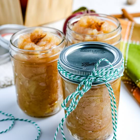 Homemade Chunky Applesauce