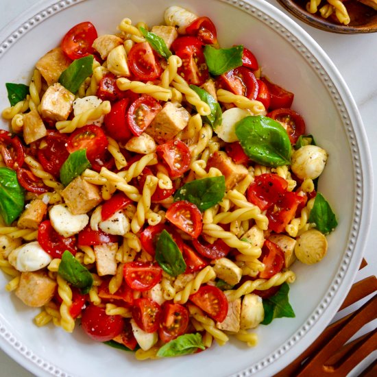 Bruschetta Pasta Salad with Chicken