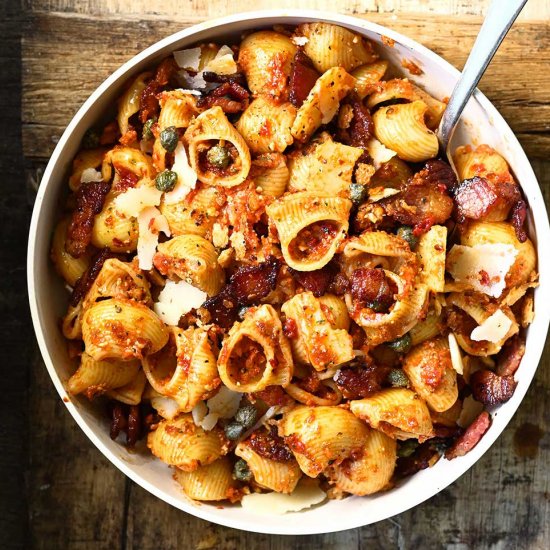 Red Pesto Pasta Salad with Bacon