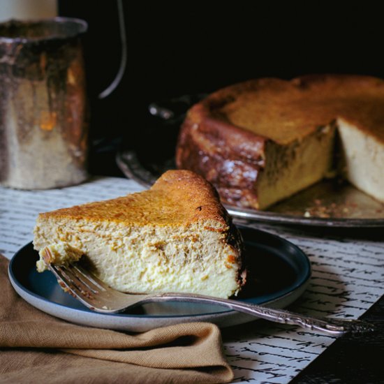 Vanilla Latte Basque Cheesecake