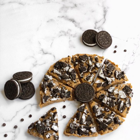 Frozen Oreo Cookies Dough Pizza