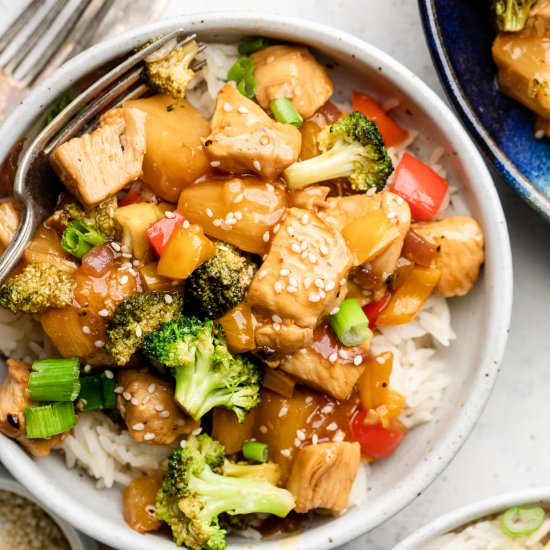 Healthy Pineapple Chicken Stir Fry