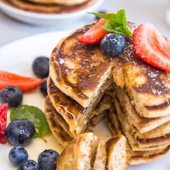 Easy Low Carb Fresh Berry Pancakes