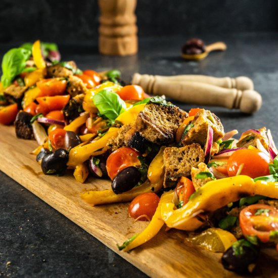 Tuscan-Style Tomato and Bread Salad