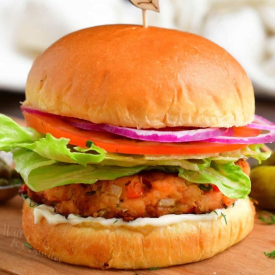 Grilled Salmon Burgers