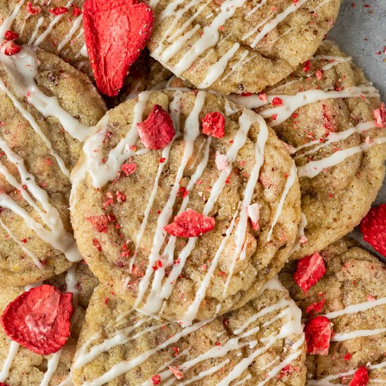 Vegan Strawberry Cookies