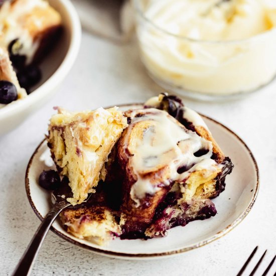 Blueberry Cinnamon Rolls No Knead