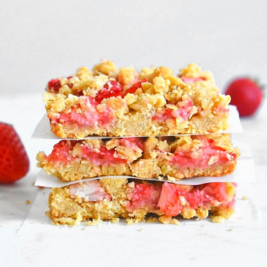 Strawberry Oat Breakfast Bars