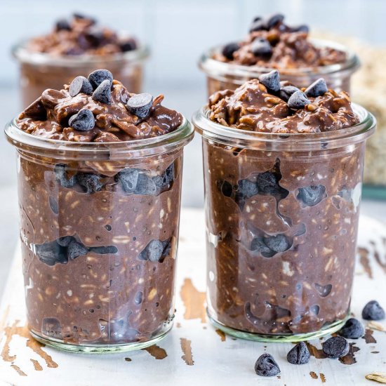 CHOCOLATE OVERNIGHT OATS