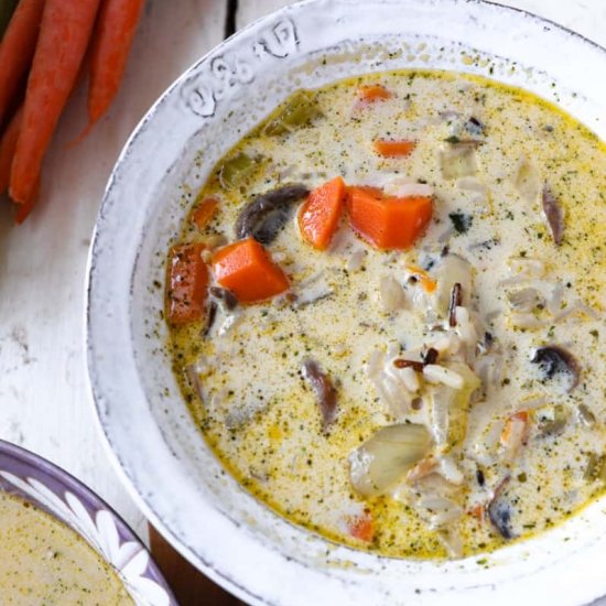 Vegetarian Rice Soup with Mushrooms