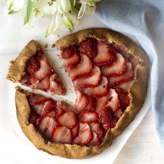 Easy vegan strawberry galette