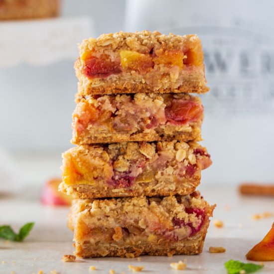 Peach Cobbler Crumble Bars