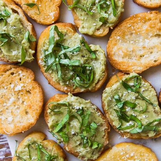 Pesto Mascarpone Crostini