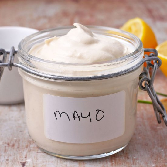 homemade oil-free vegan mayo