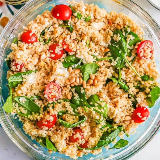 Quinoa salad with spinach